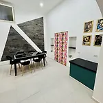 게스트하우스 Boiardo Art House 4*