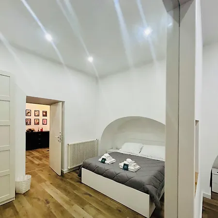 Casa de hóspedes Boiardo Art House