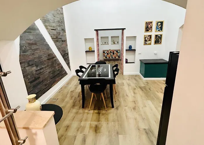 Boiardo Art House 게스트하우스 4*