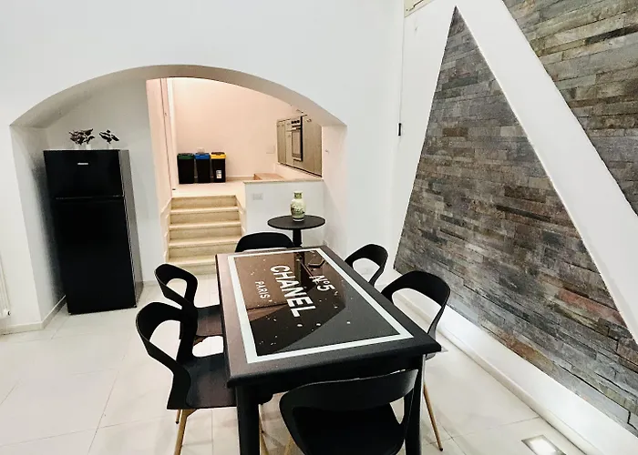 Boiardo Art House 게스트하우스 4*